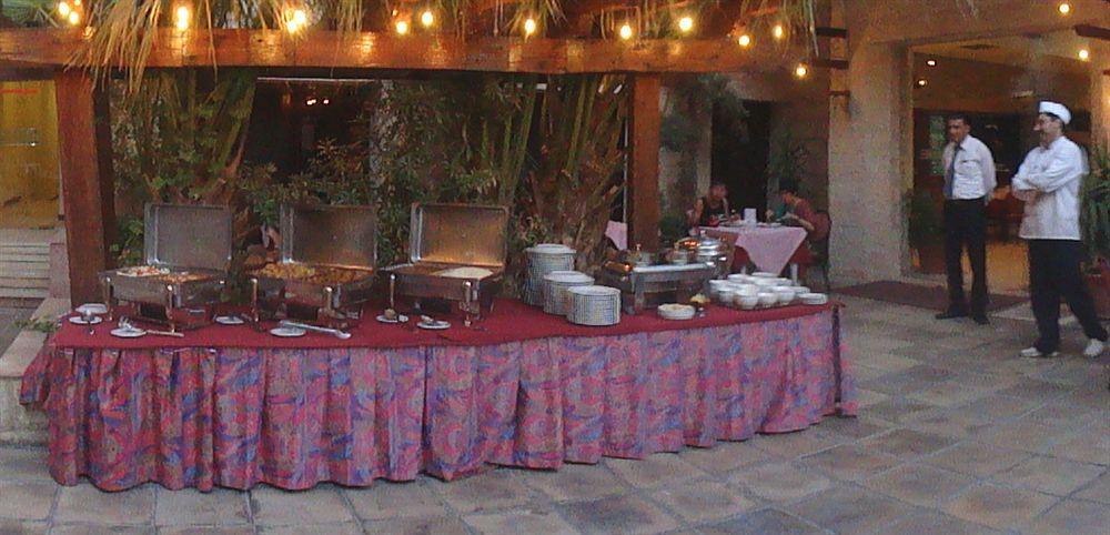 Petra Palace Hotel Wadi Musa Zewnętrze zdjęcie