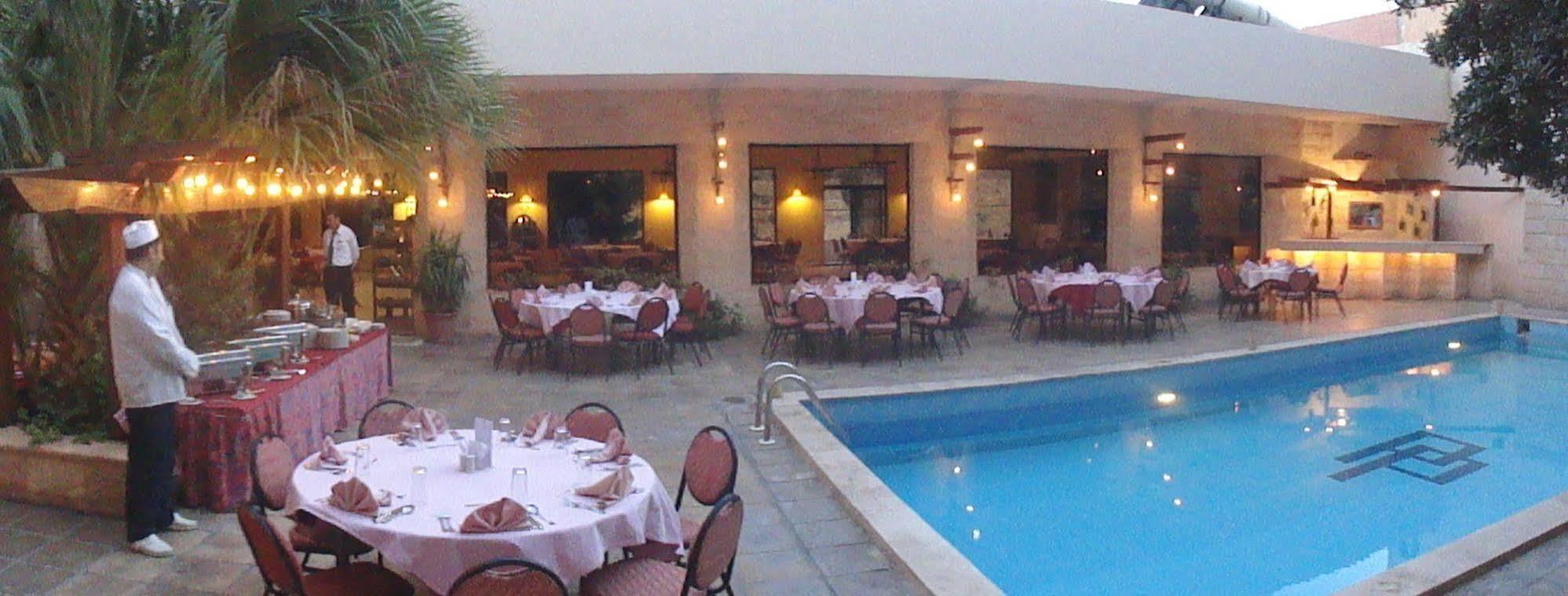 Petra Palace Hotel Wadi Musa Zewnętrze zdjęcie